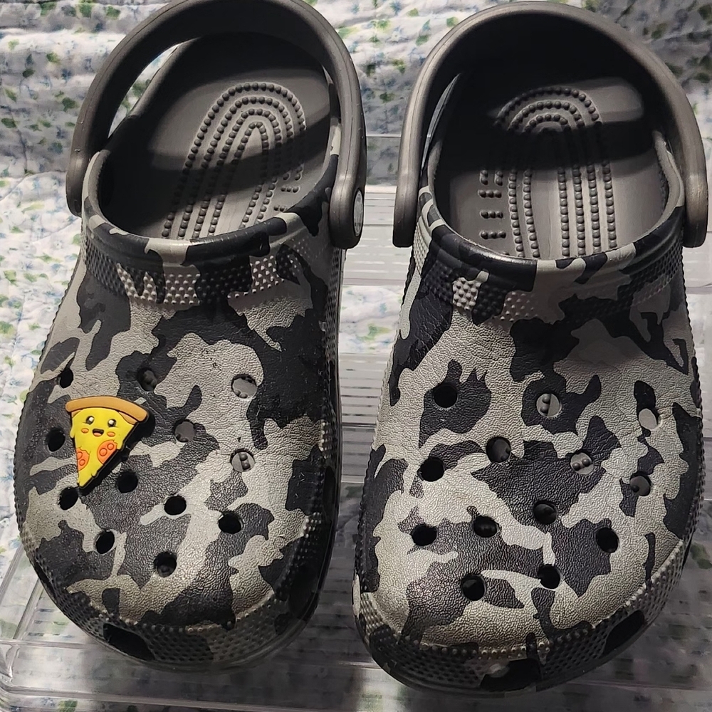 Gently used size J 4 clog crocs